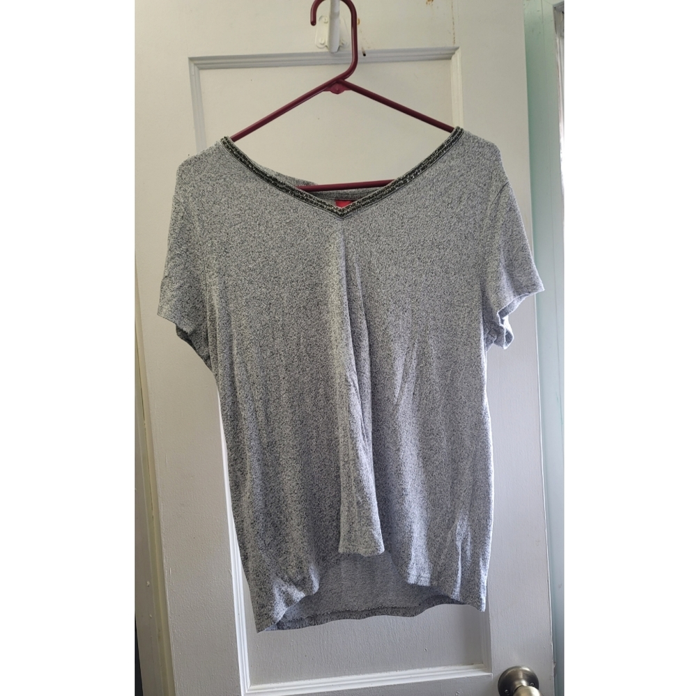 Jen. Lopez vneck sz large